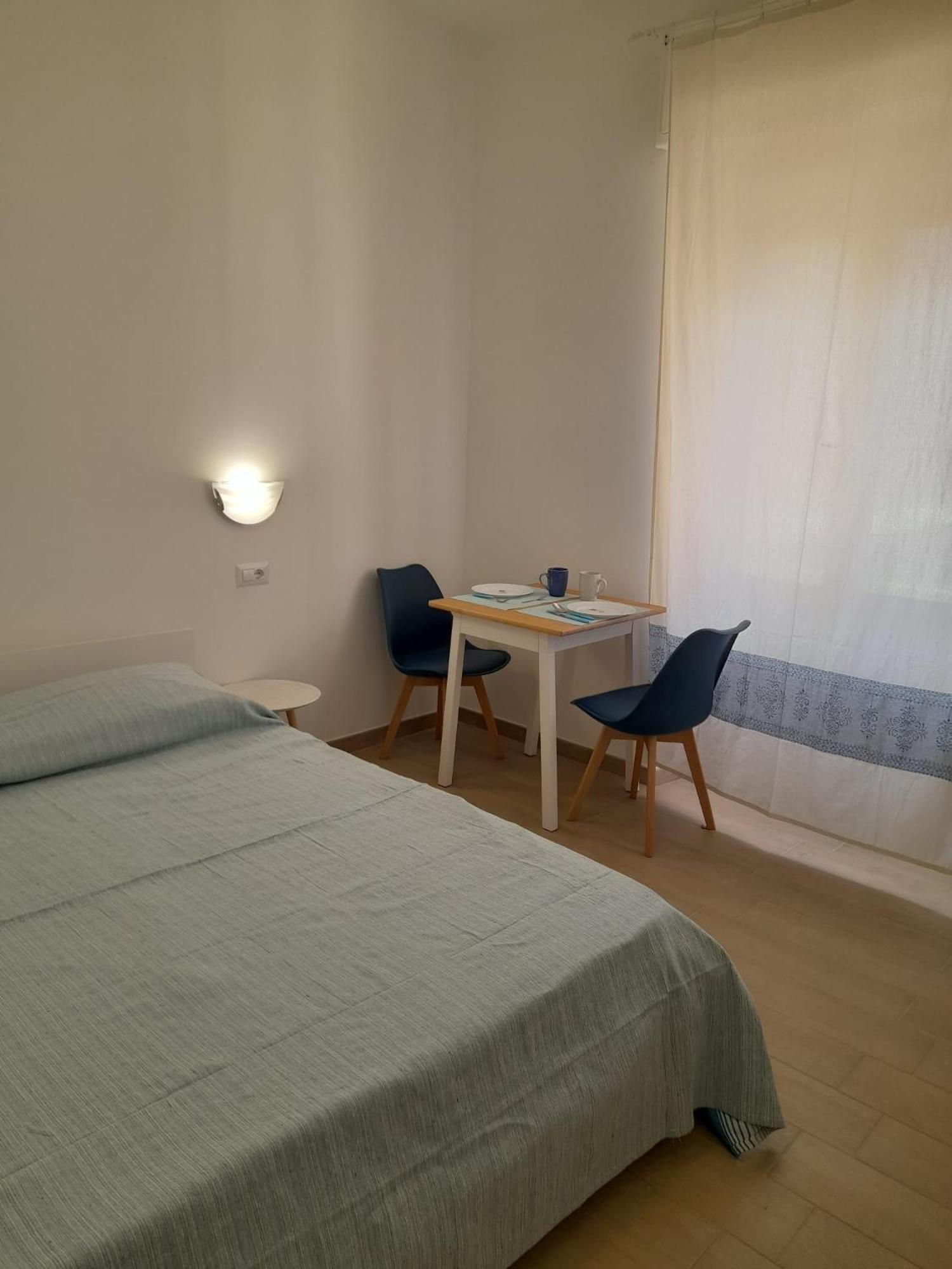 Beach Rooms 1 Self Check-In Alghero Esterno foto